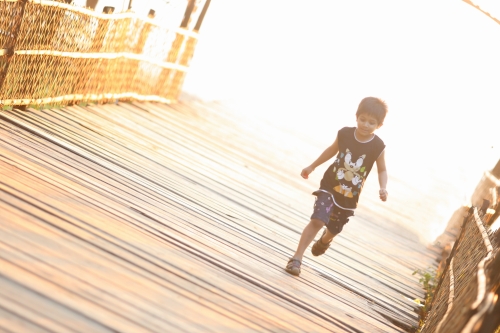 Fitnessuhr für Kinder beim Joggen und Sport